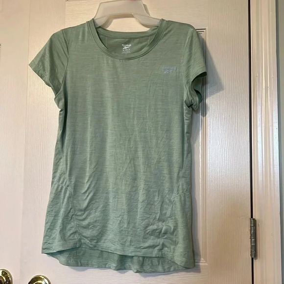 Women’s‎ top - Picture 1 of 1